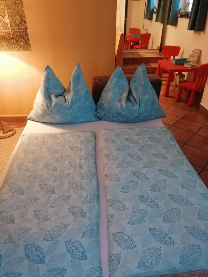 Ferienwohnung Schuhmann Mit Wintergarten Und Garten Therme Aquapulco Und Ikuna Erlebnispark, Zoo Schmiding 20 Min Mit Auto Entfernt Ab 3 Naechte Buchbar Hinzenbach Exterior foto