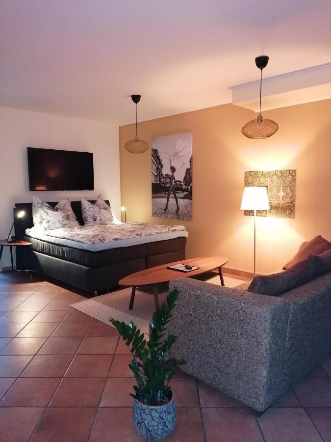 Ferienwohnung Schuhmann Mit Wintergarten Und Garten Therme Aquapulco Und Ikuna Erlebnispark, Zoo Schmiding 20 Min Mit Auto Entfernt Ab 3 Naechte Buchbar Hinzenbach Exterior foto