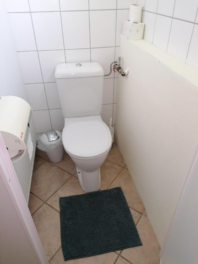Ferienwohnung Schuhmann Mit Wintergarten Und Garten Therme Aquapulco Und Ikuna Erlebnispark, Zoo Schmiding 20 Min Mit Auto Entfernt Ab 3 Naechte Buchbar Hinzenbach Exterior foto